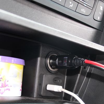 12V 24V Αρσενικό σε αρσενικό καλώδιο αναπτήρα τσιγάρων με ασφάλεια 10A