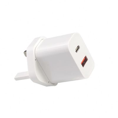 1A+1C USB ταξιδιωτικό φορτιστή Γρήγορη φόρτιση Τύπος C Γρήγορη φόρτιση 30W Wall UK Qc