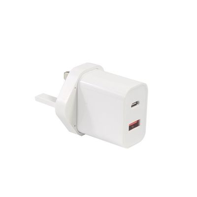 1A+1C USB ταξιδιωτικό φορτιστή Γρήγορη φόρτιση Τύπος C Γρήγορη φόρτιση 30W Wall UK Qc