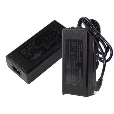Μεγάλη τάση εισόδου 240v 100 C14/C8/C6 Ηλεκτρονικός προσαρμογός Πολλαπλές πύλες συνεχούς ρεύματος 5.5*2.1 120W Δύναμη 240V