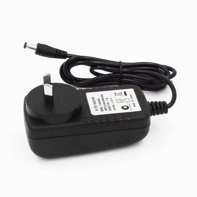 Συνδετήρας Au Pin Dc Plug προς 2 AU Pin DC Καθαρός αγωγός χαλκού Αναπροσαρμοστής ισχύος ABS Υλικό μόνωσης Εισαγωγή 12V 1A/2A