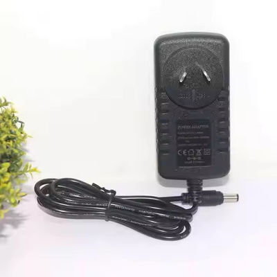 Συνδετήρας Au Pin Dc Plug προς 2 AU Pin DC Καθαρός αγωγός χαλκού Αναπροσαρμοστής ισχύος ABS Υλικό μόνωσης Εισαγωγή 12V 1A/2A
